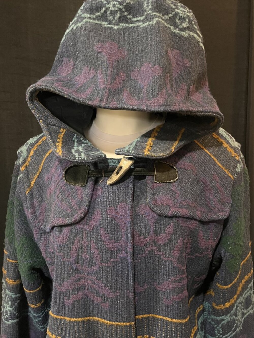 VTG Woolrich Woman Southwestern Tapestry Wool Toggle Coat USA Made MEdium - Picture 5 of 11